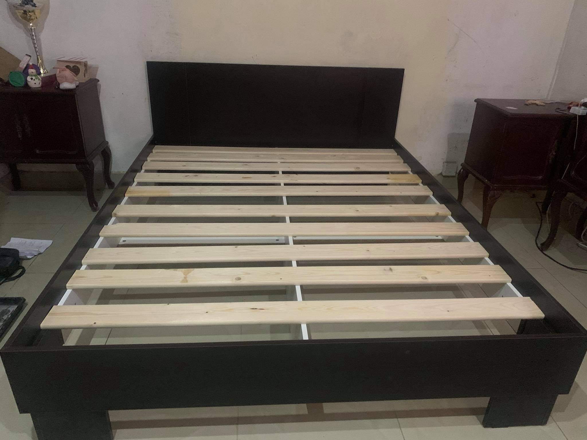 Double Size Bed 140cm x 190cm in Dark Brown Wenge Color Including Idea Workmate